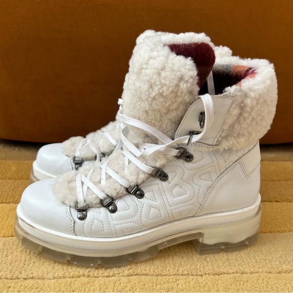 White Bogner Women’s Swansea Shearling Boots - Picture 2 of 9